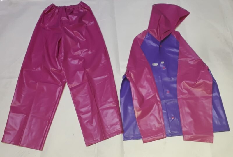 IMPERMEABLE NIÑA